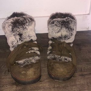 Esprit fuzzy short boots